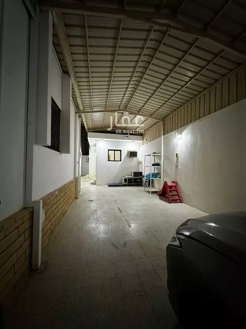 فيلا 10 غرف في الزهرة 4