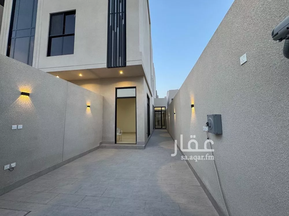 دور 3 غرف في العارض 3