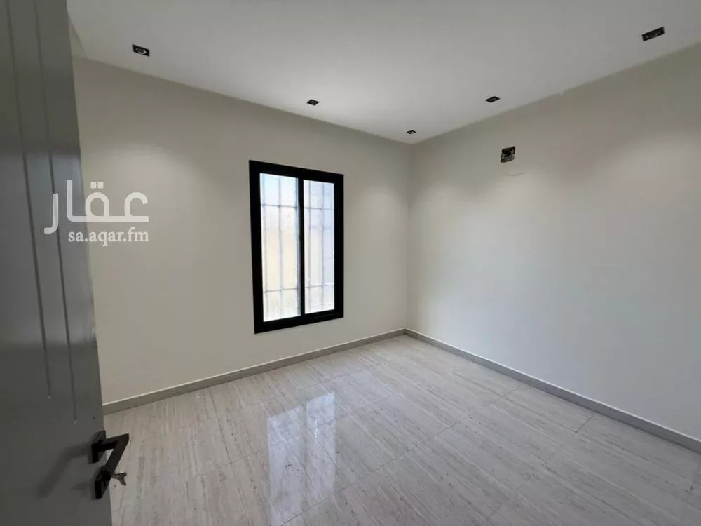 فيلا 6 غرف في طويق 3