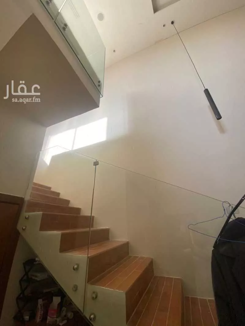 فيلا 7 غرف في النرجس 1