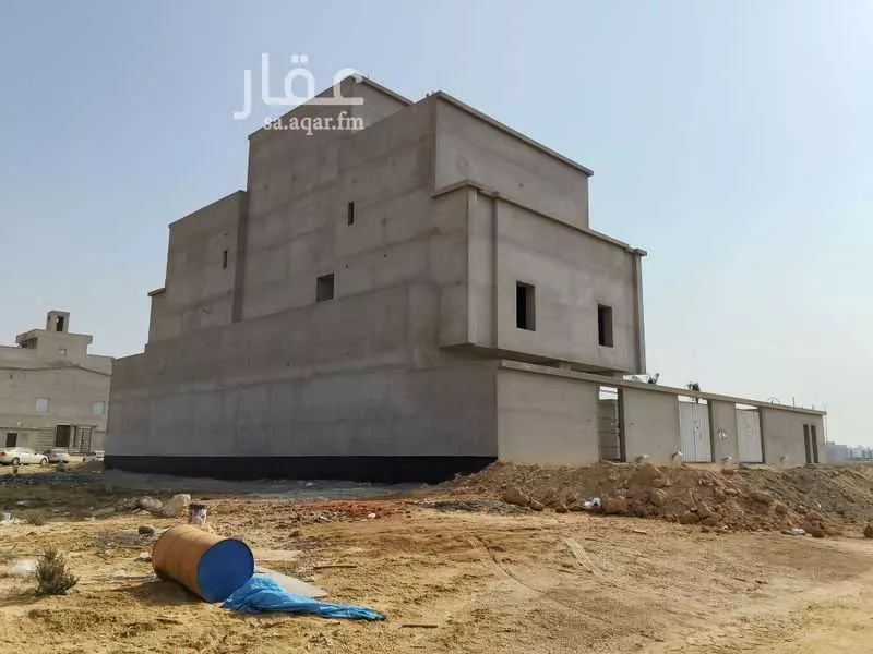 فيلا 10 غرف في الزمرد 2