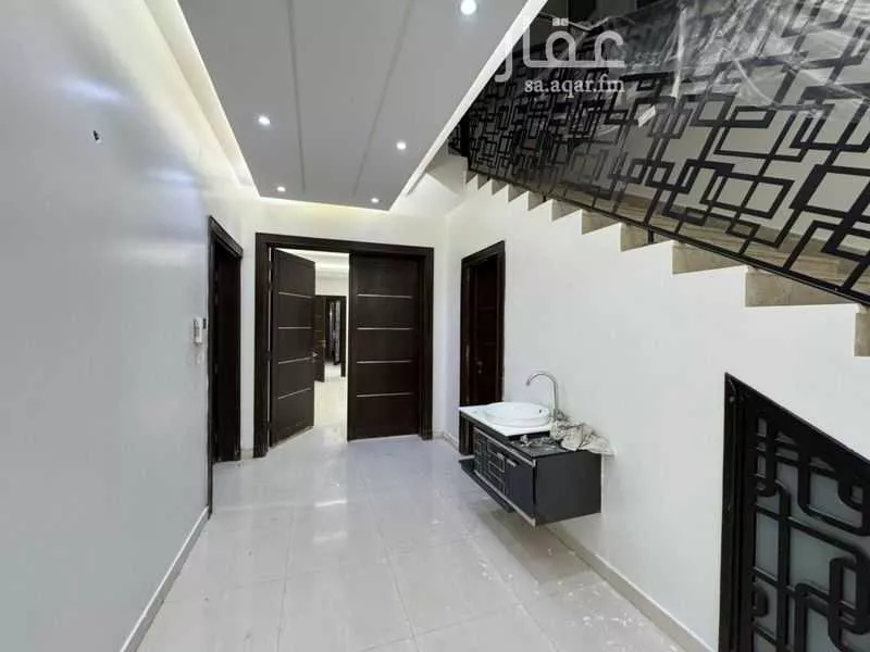 فيلا 15 غرف في النرجس 5