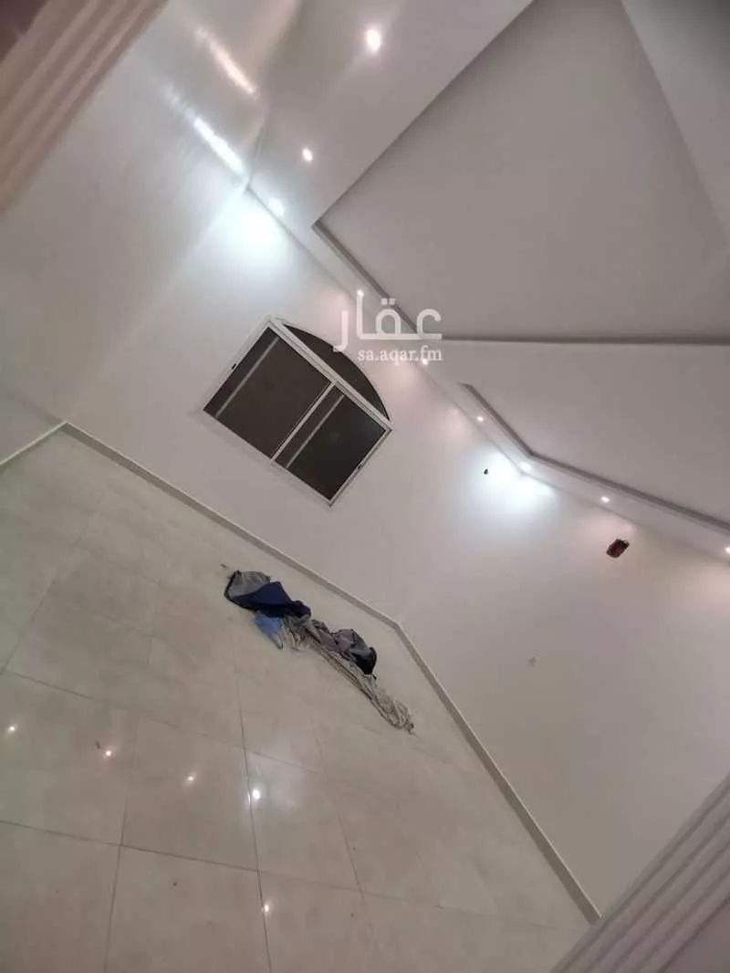 8 bedroom villa in Dhahrat Namar, Riyadh 13