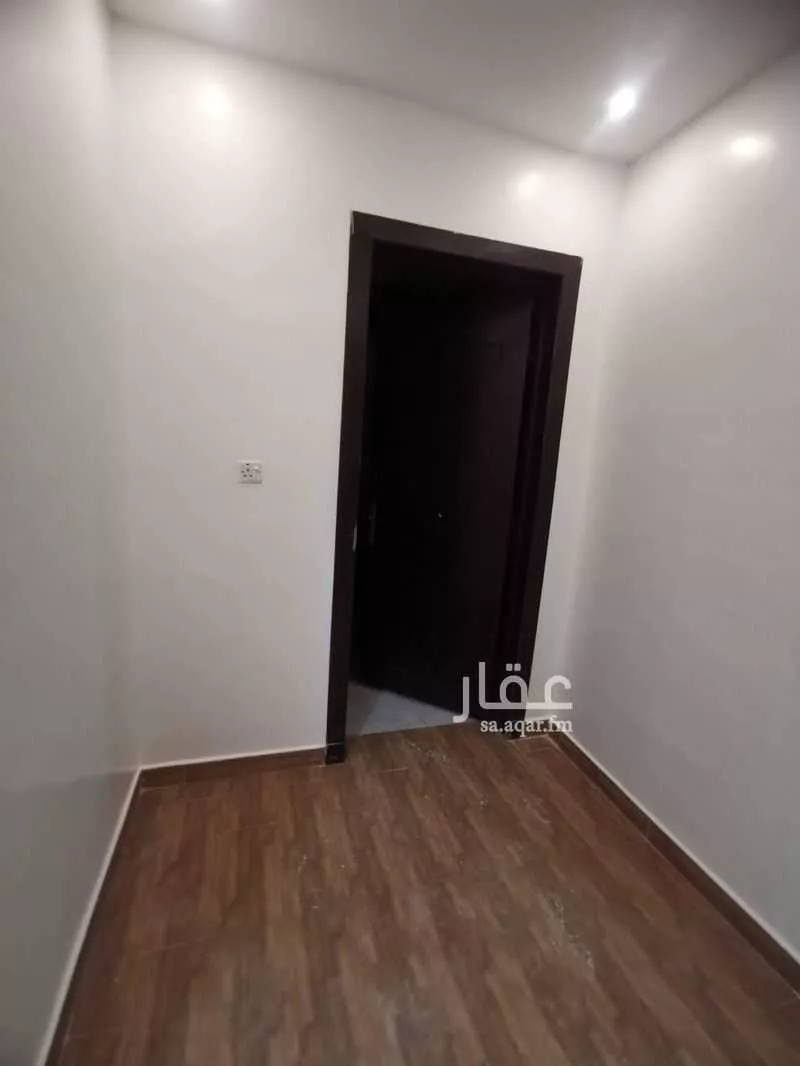8 bedroom villa in Dhahrat Namar, Riyadh 10