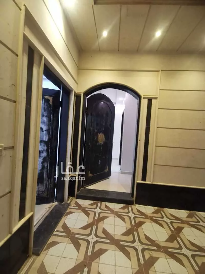8 bedroom villa in Dhahrat Namar, Riyadh 15