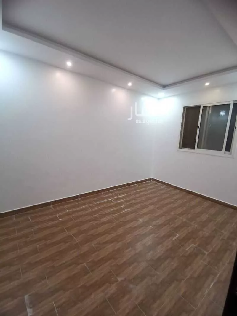 8 bedroom villa in Dhahrat Namar, Riyadh 17