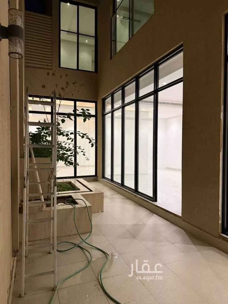 فيلا 5 غرف في العارض 1