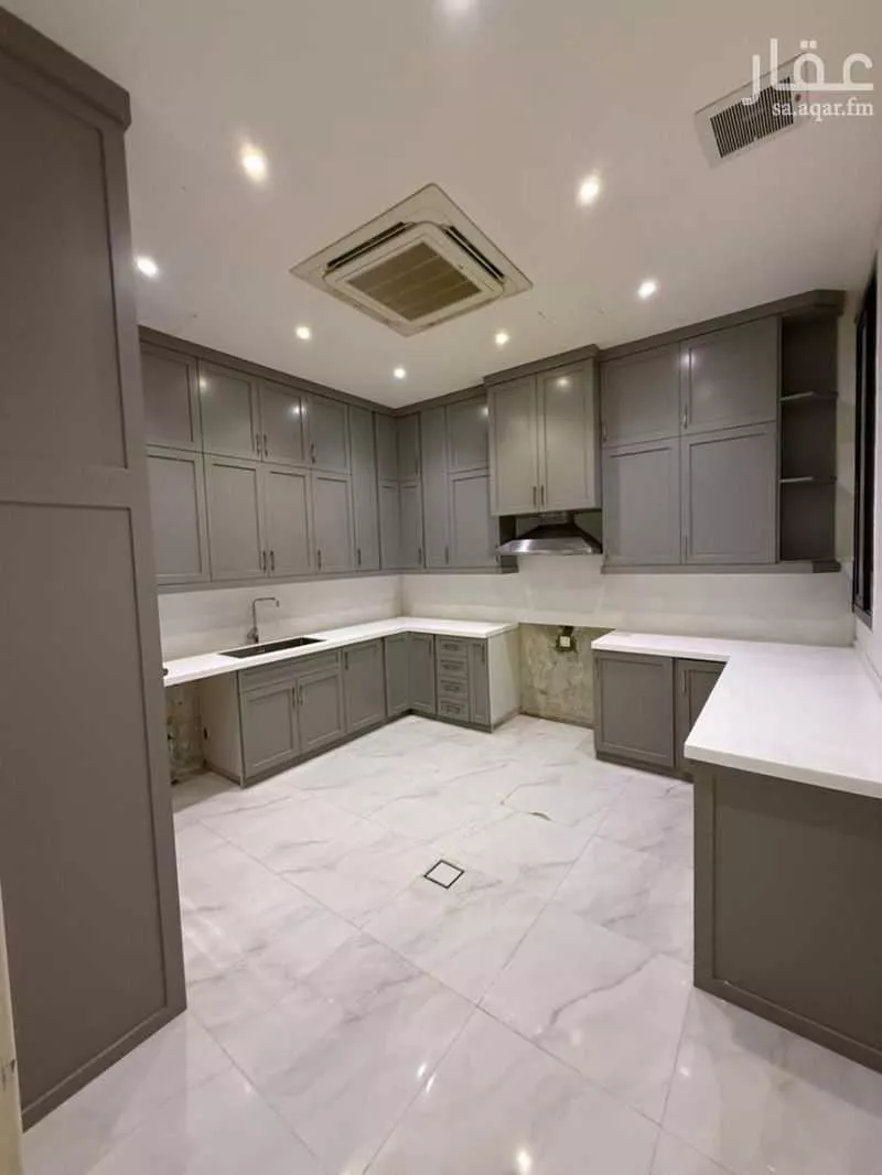 فيلا 5 غرف في العارض 5