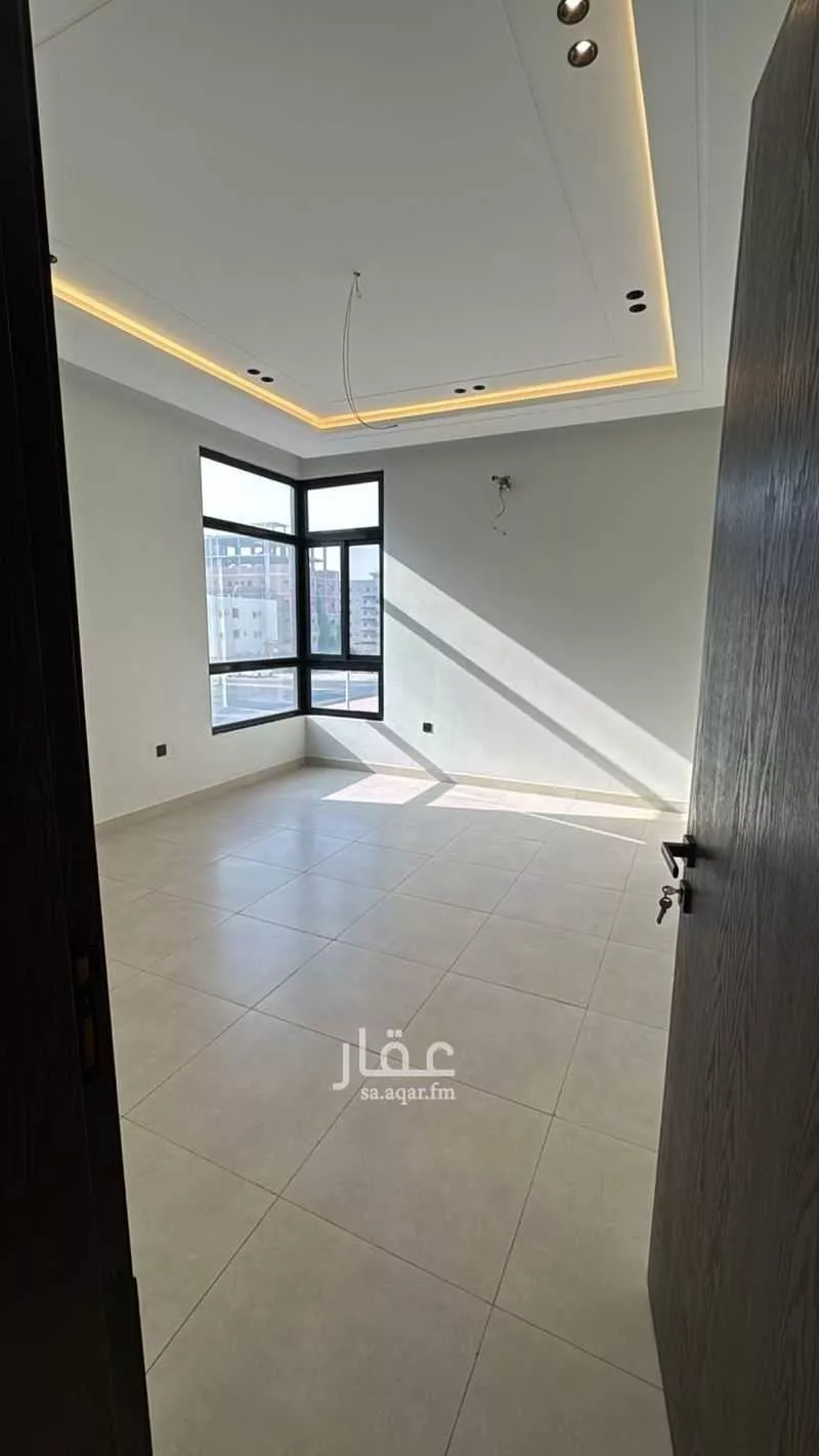 شقة 4 غرف في الريان 5