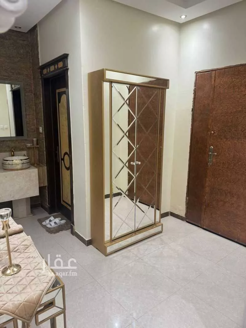 فيلا 8 غرف في النرجس 3