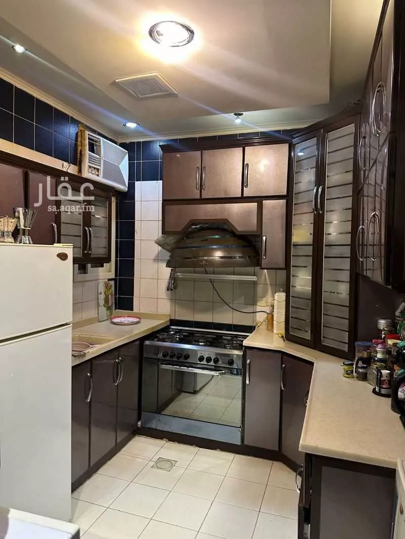 شقة 4 غرف في الملك فيصل 3