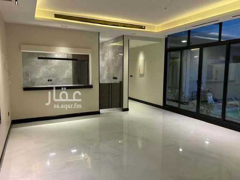 فيلا 5 غرف في الشراع 3