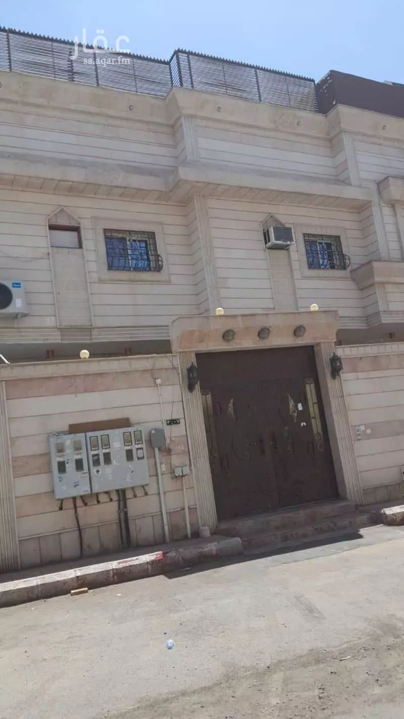 5 bedroom apartment in Mudhainib 1