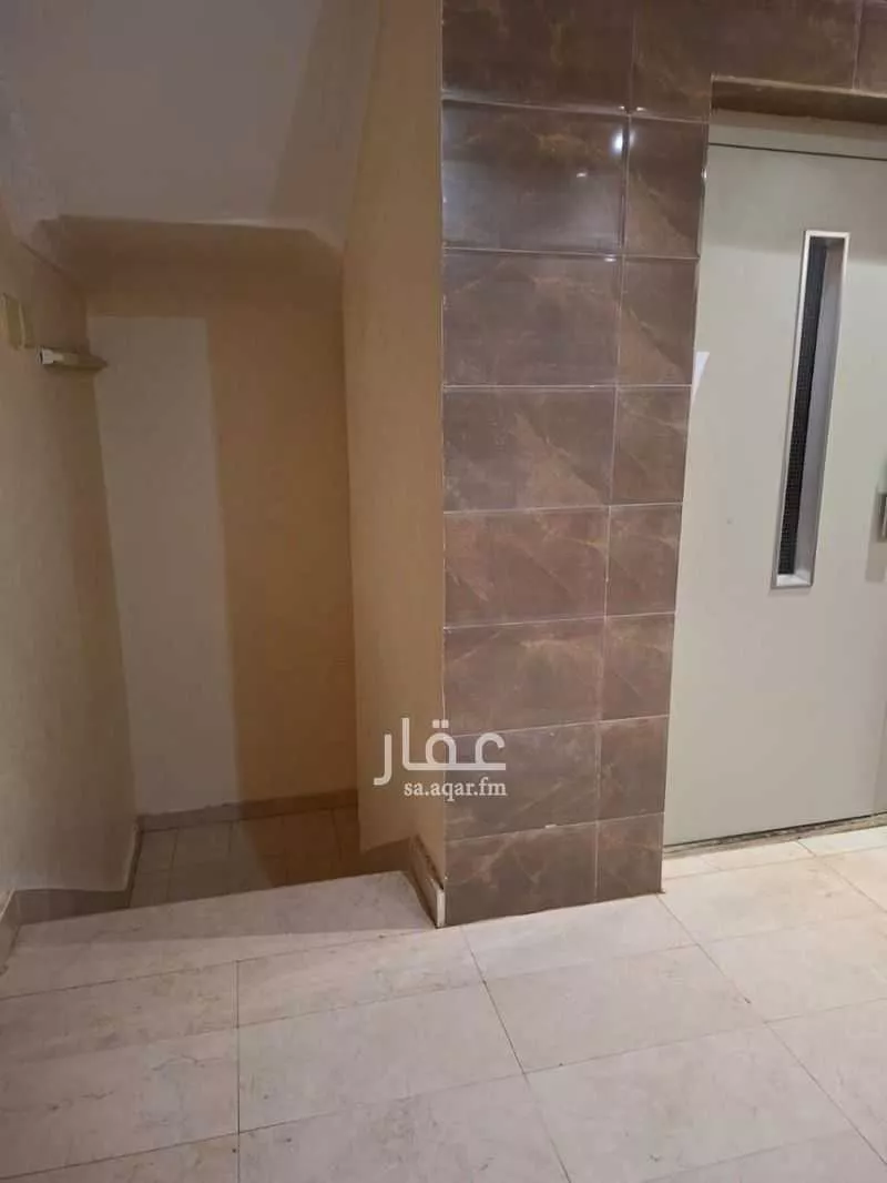 5 bedroom apartment in Mudhainib 4