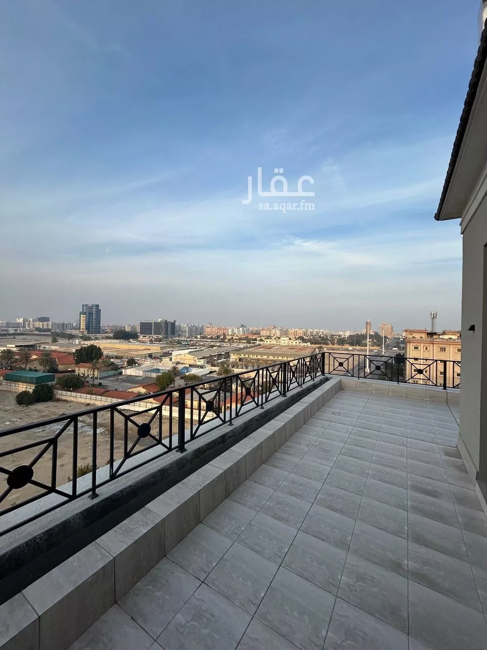 3 bedroom apartment in Al Hizam Al Thahabi 4