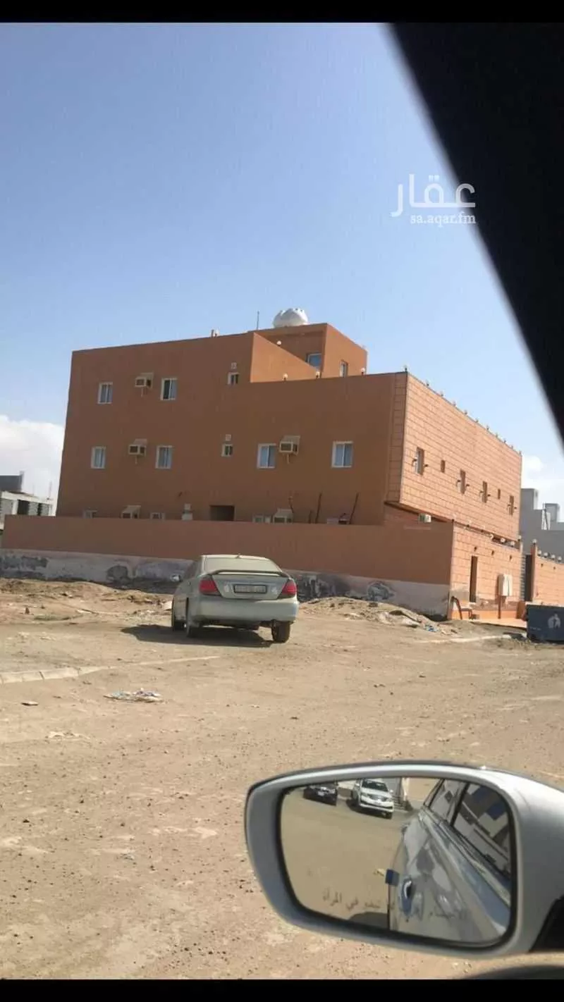 625 sqm building in Az Zomorod