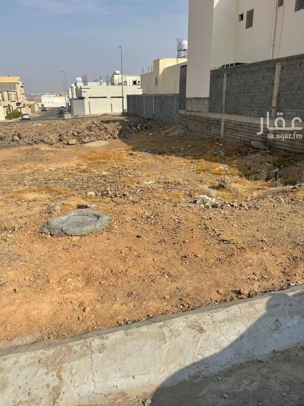 أرض 945 م² في المطار 1