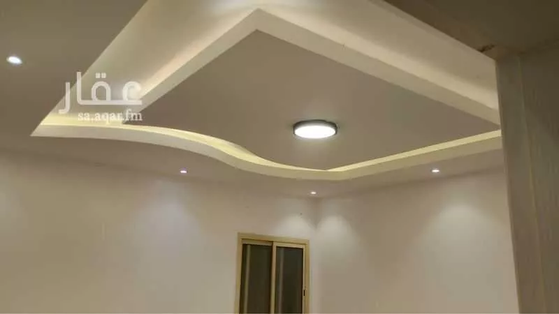 شقة 4 غرف في الملقا 4