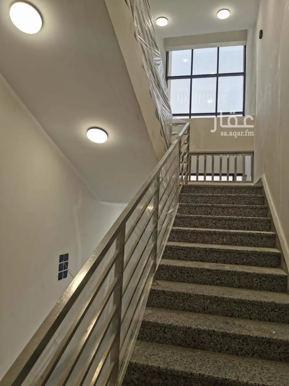 عمارة 285 م² في ام الحمام الشرقي 1