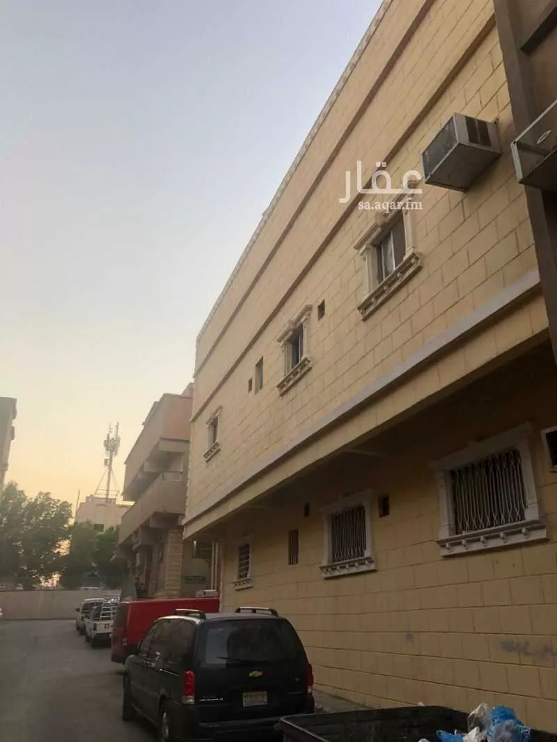 270 sqm building in Manfuhah 4