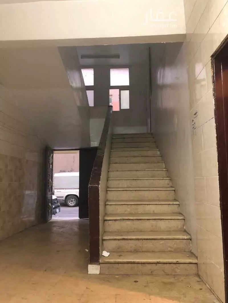 270 sqm building in Manfuhah 1