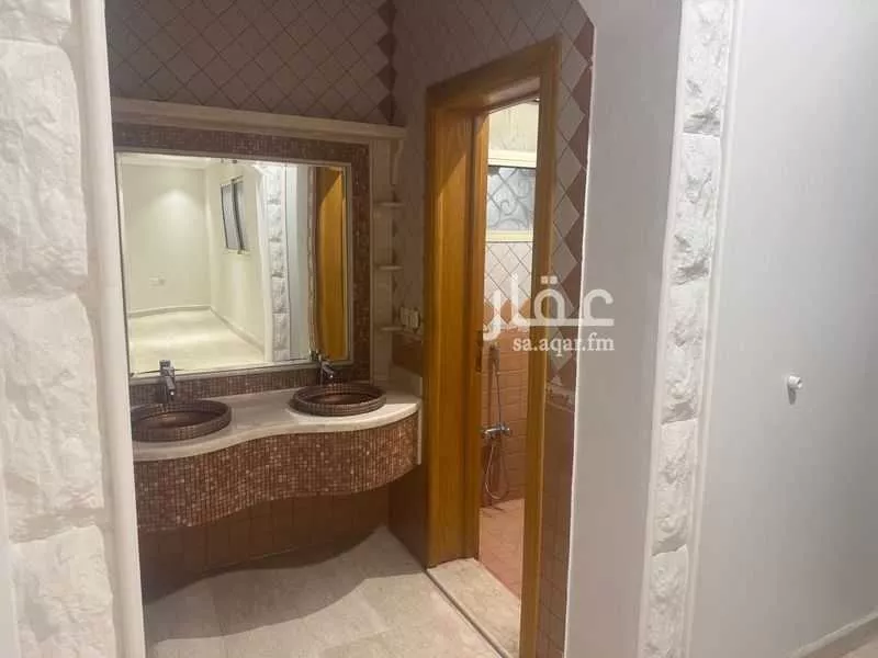 دور 5 غرف في الملقا 4