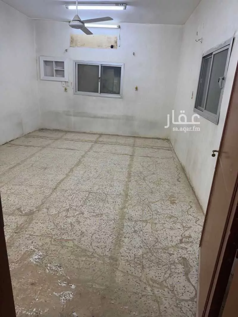 فيلا 5 غرف في النظيم 2