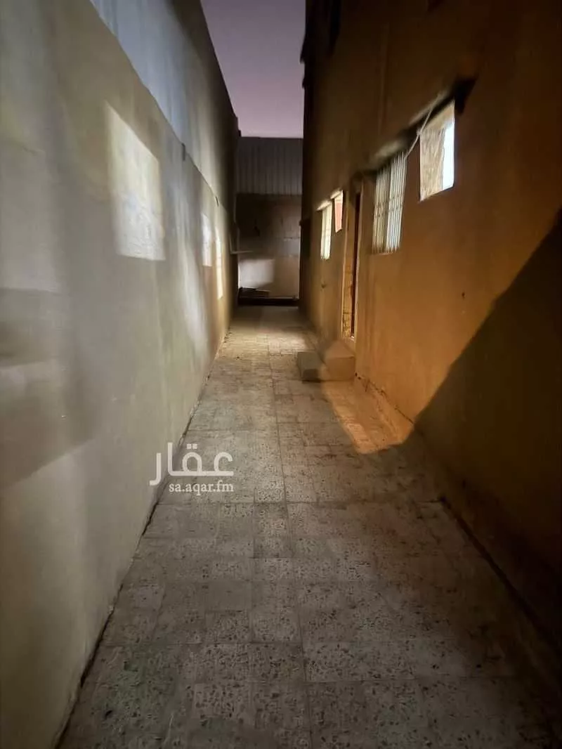 فيلا 5 غرف في النظيم 4