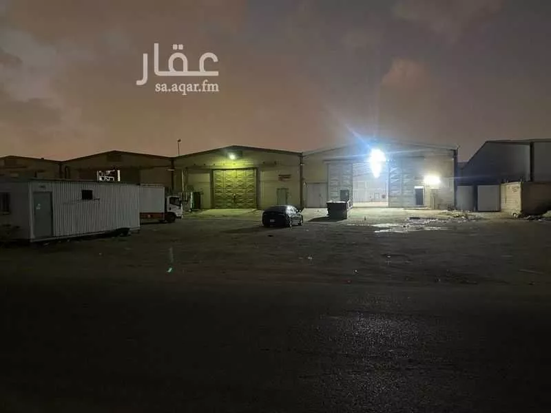 مستودع 4900 م² في السلي 2