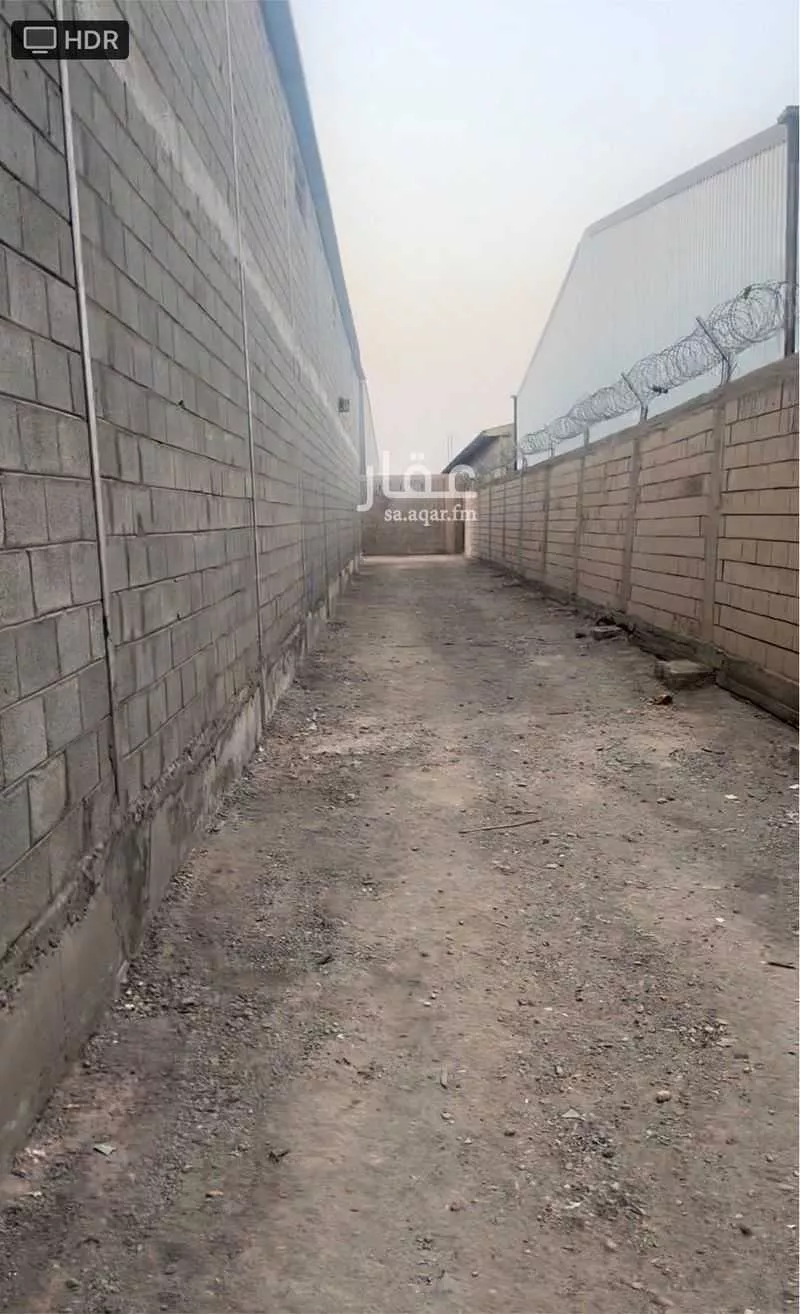 مستودع 4900 م² في السلي 5