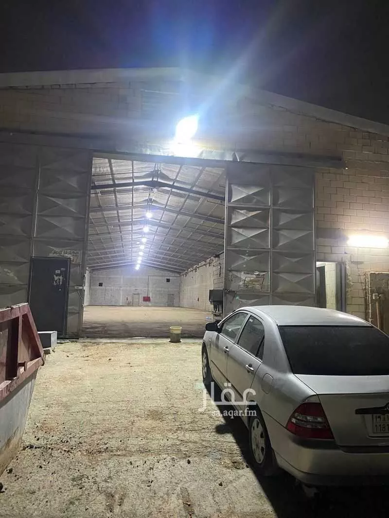 مستودع 4900 م² في السلي 4