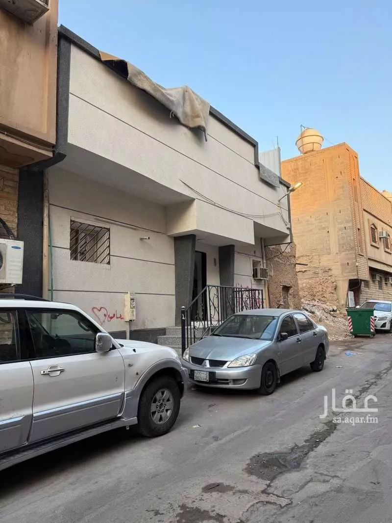 114 sqm building in Manfuhah Al Jadidah 3