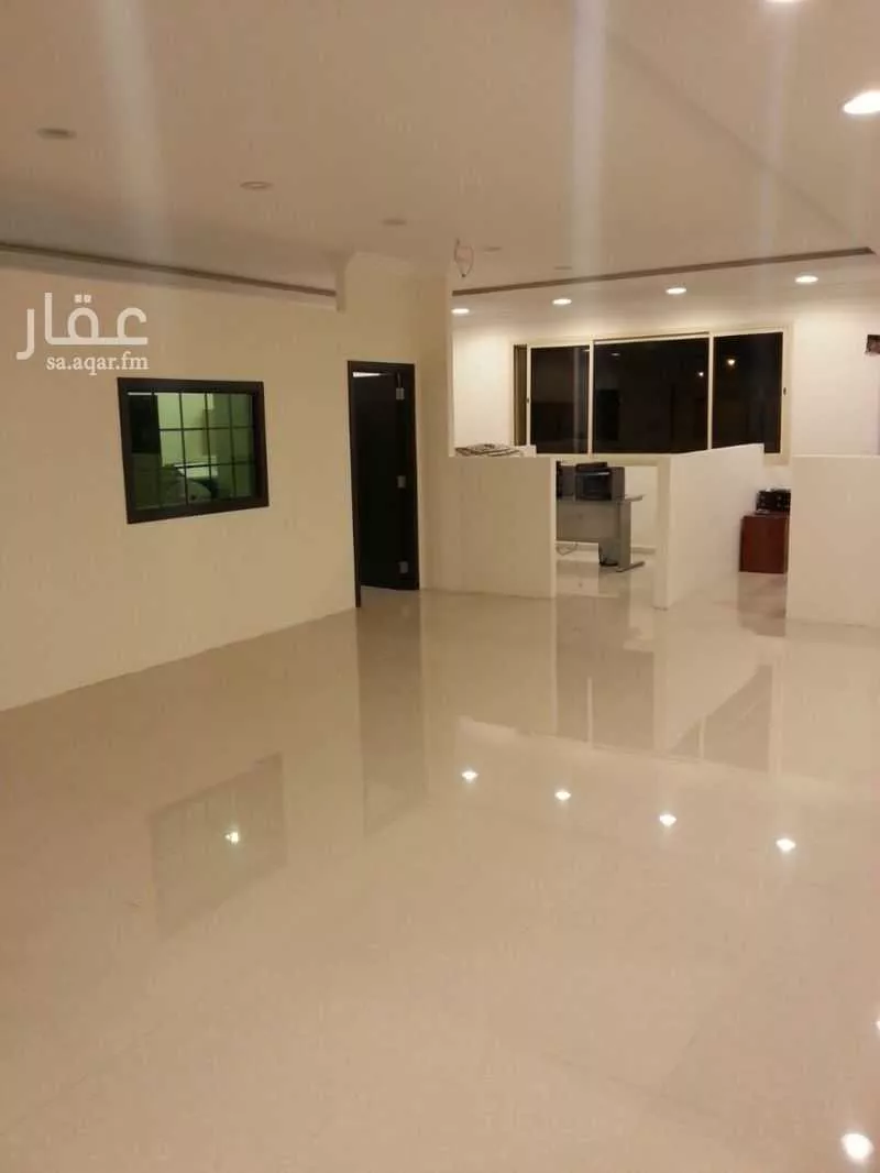 مكتب 183 م² في الصالحية 4