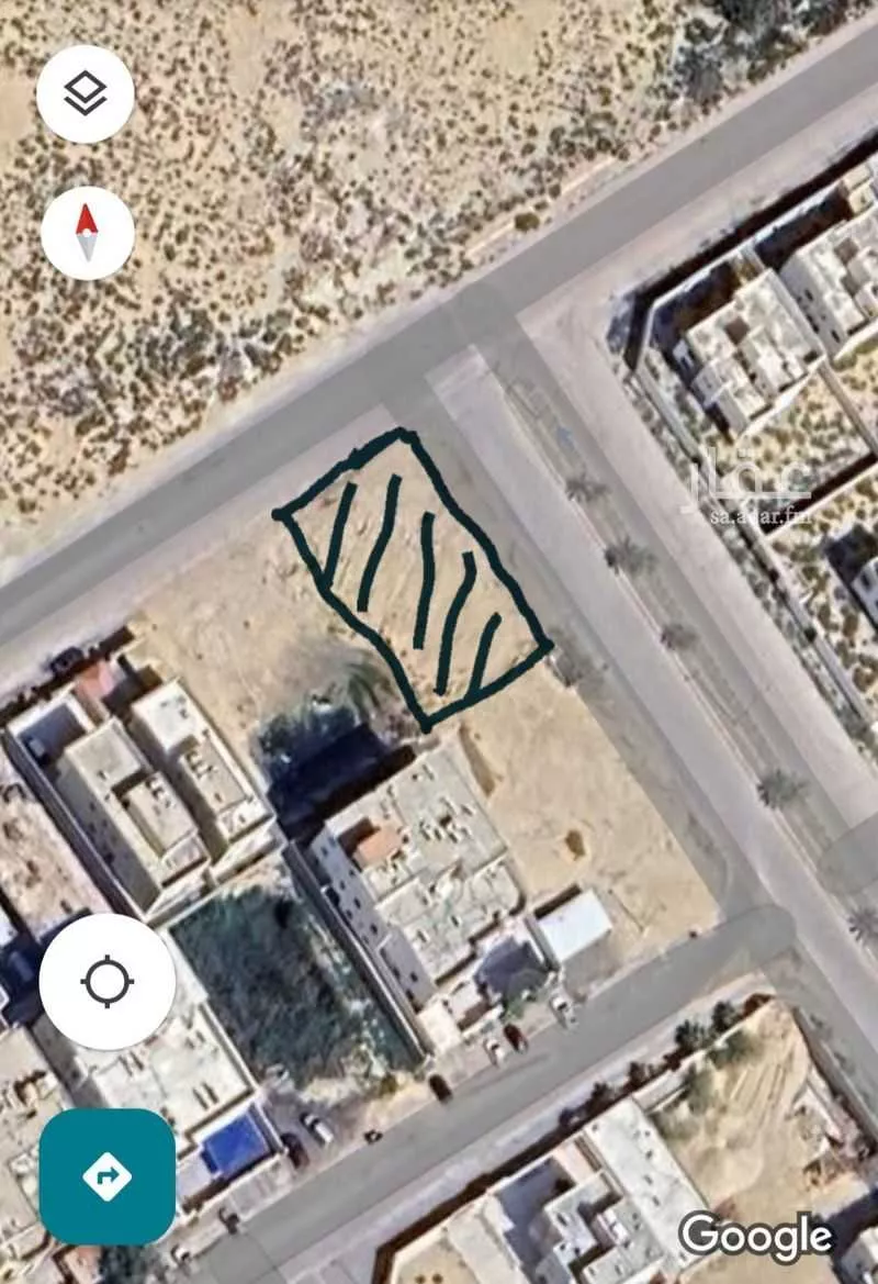 أرض 875 م² في الشرق 4