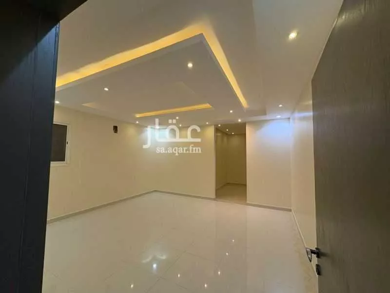 شقة 4 غرف في السعادة 3