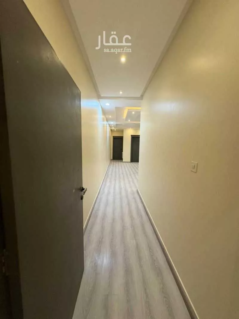 شقة 4 غرف في السعادة 5