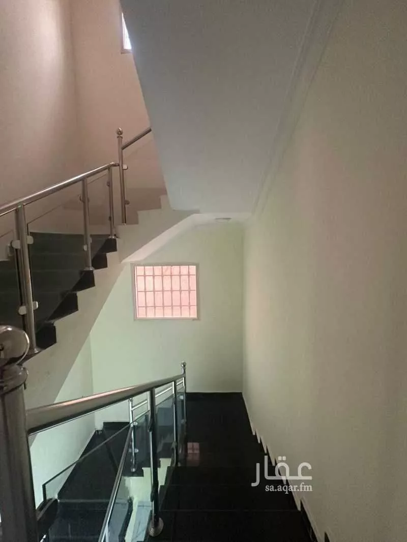 8 bedroom villa in Al Mahdiyyah 4