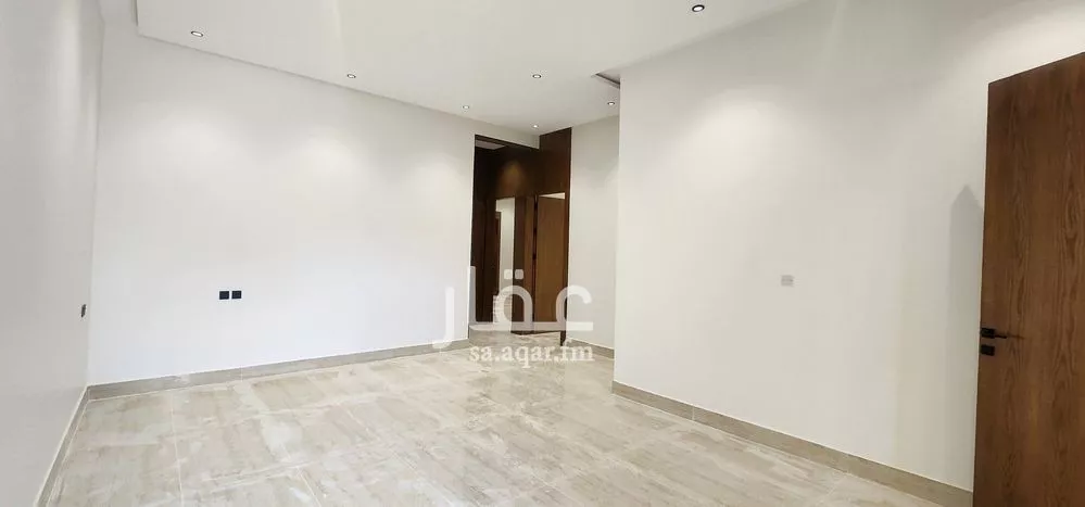 5 bedroom floor in Dhahrat Namar 5