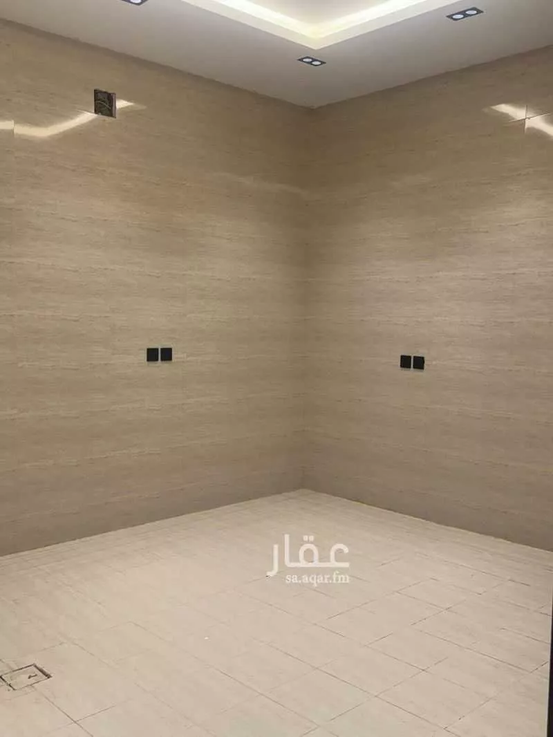 فيلا 5 غرف في عكاظ 1