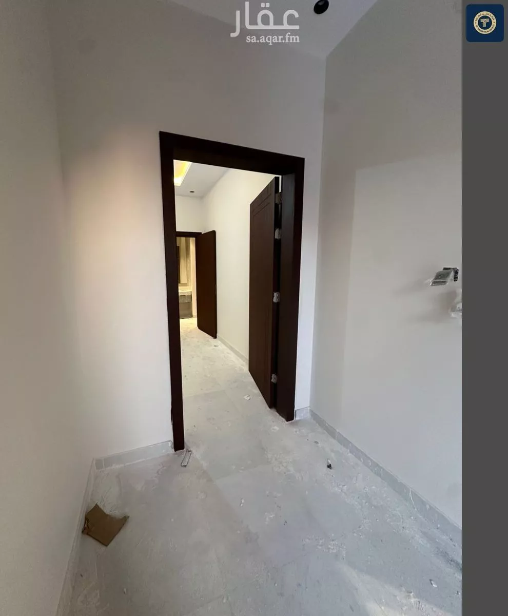 فيلا 7 غرف في القرينة 5