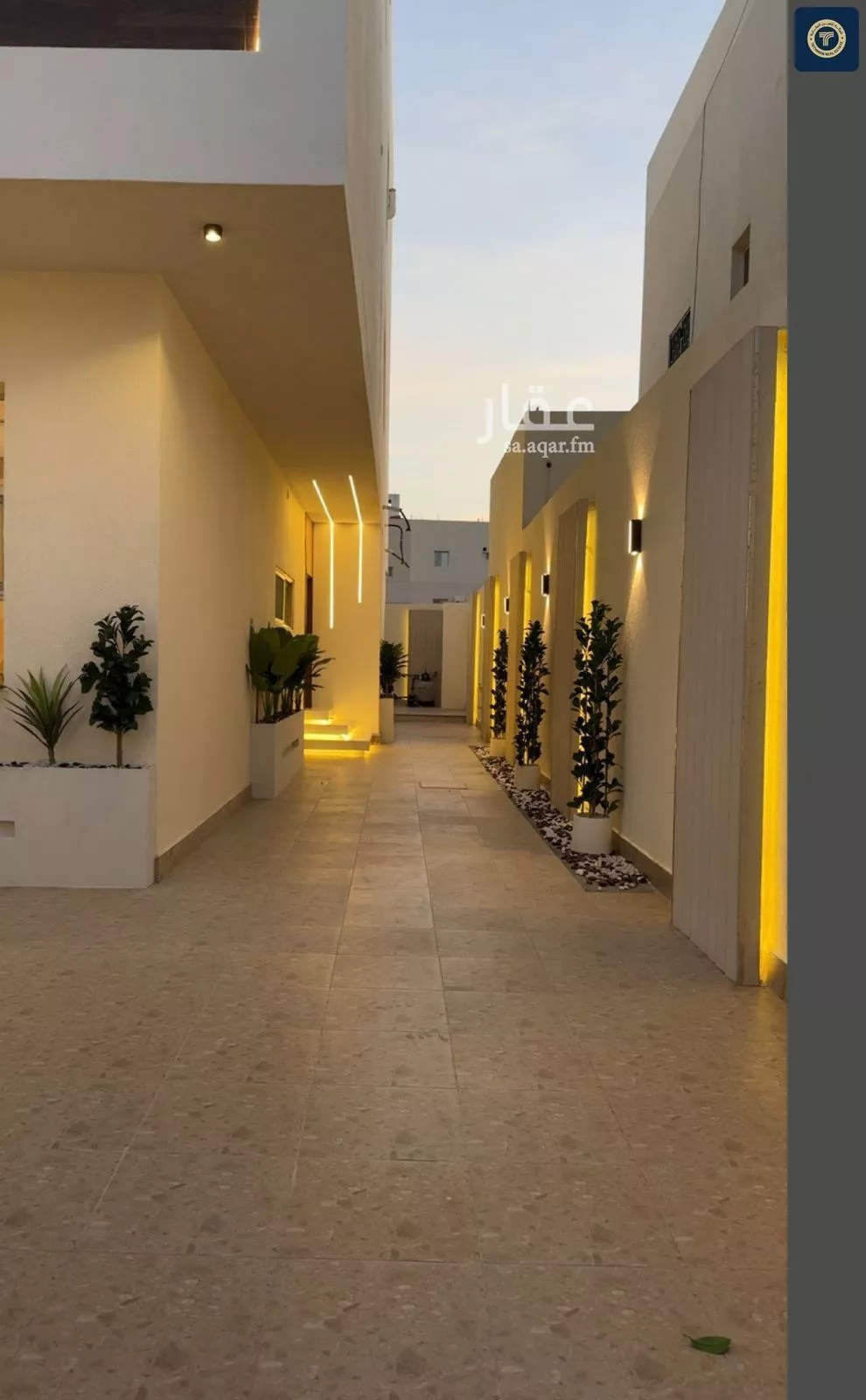 فيلا 9 غرف في الزمرد 2