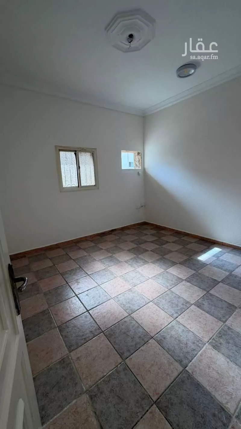 شقة 3 غرف في السلامة 3