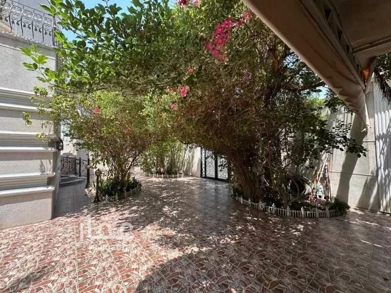 فيلا 5 غرف في التحلية 3