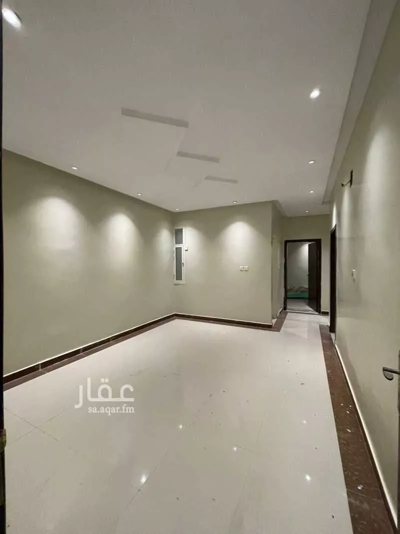 شقة 5 غرف في ضاحية الملك فهد 4