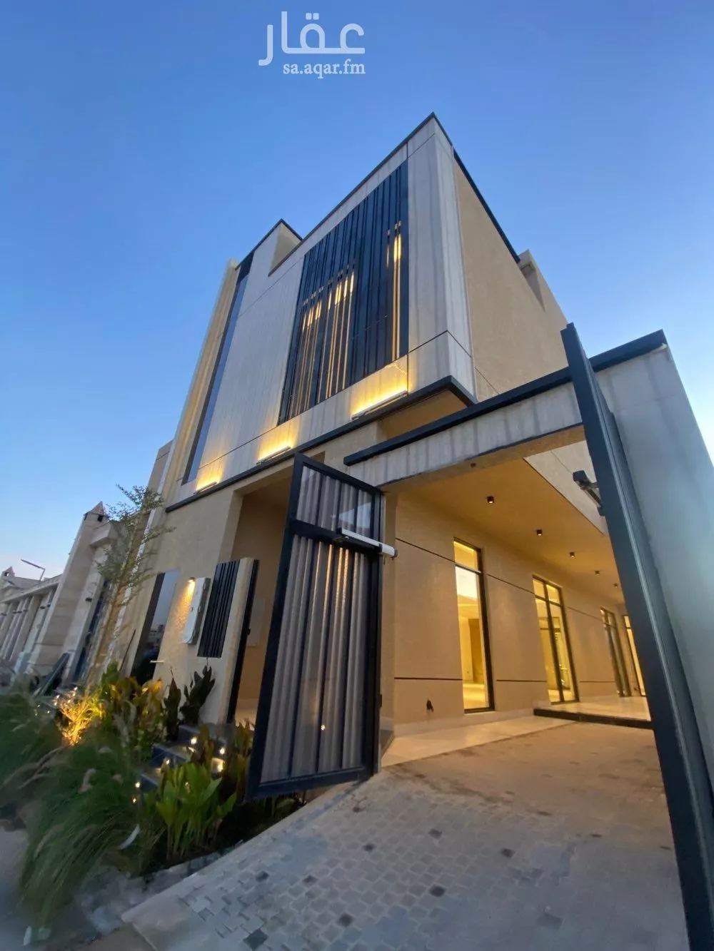 5 bedroom villa in Al Mahdiyyah 1