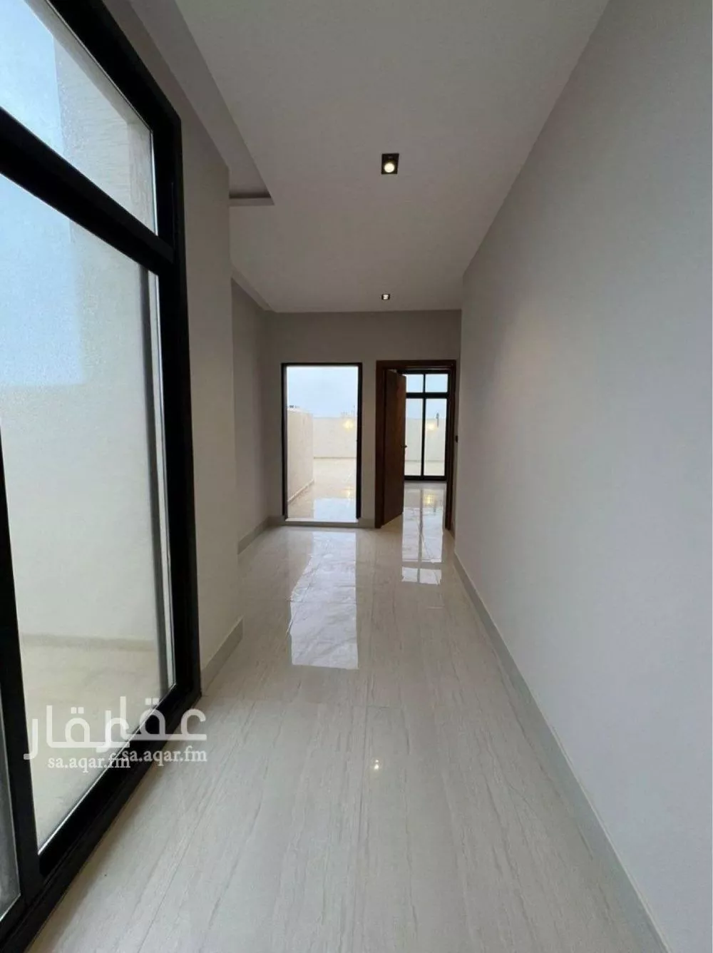 فيلا 6 غرف في المهدية 5