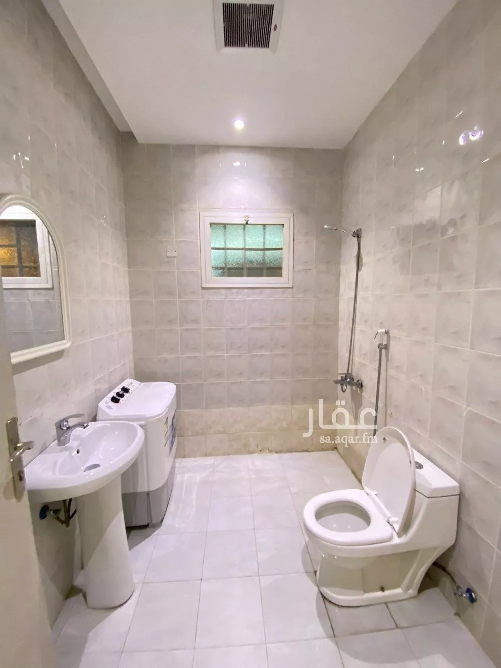 شقة 2 غرف في الخليج 5