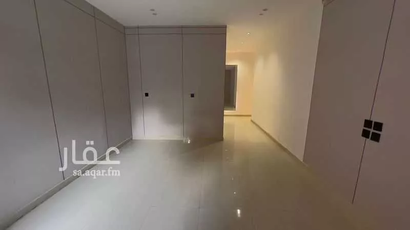 شقة 1 غرف في الملقا 4