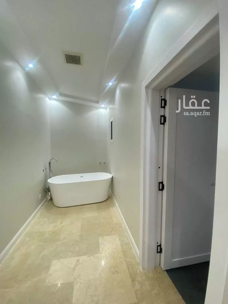 5 bedroom villa in Al Qairawan, Riyadh 13