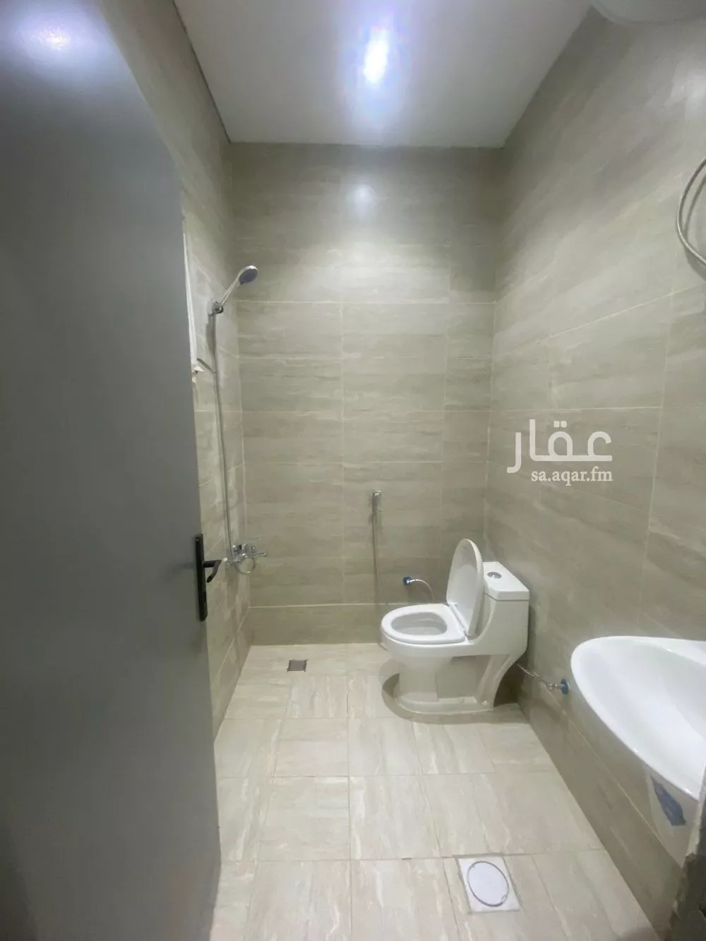 شقة 1 غرف في الوادي 5